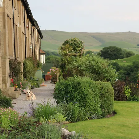 1 Bridge End & Garden Grassington