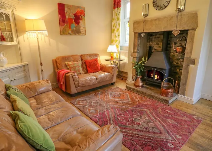 1 Bridge End & Garden * Grassington